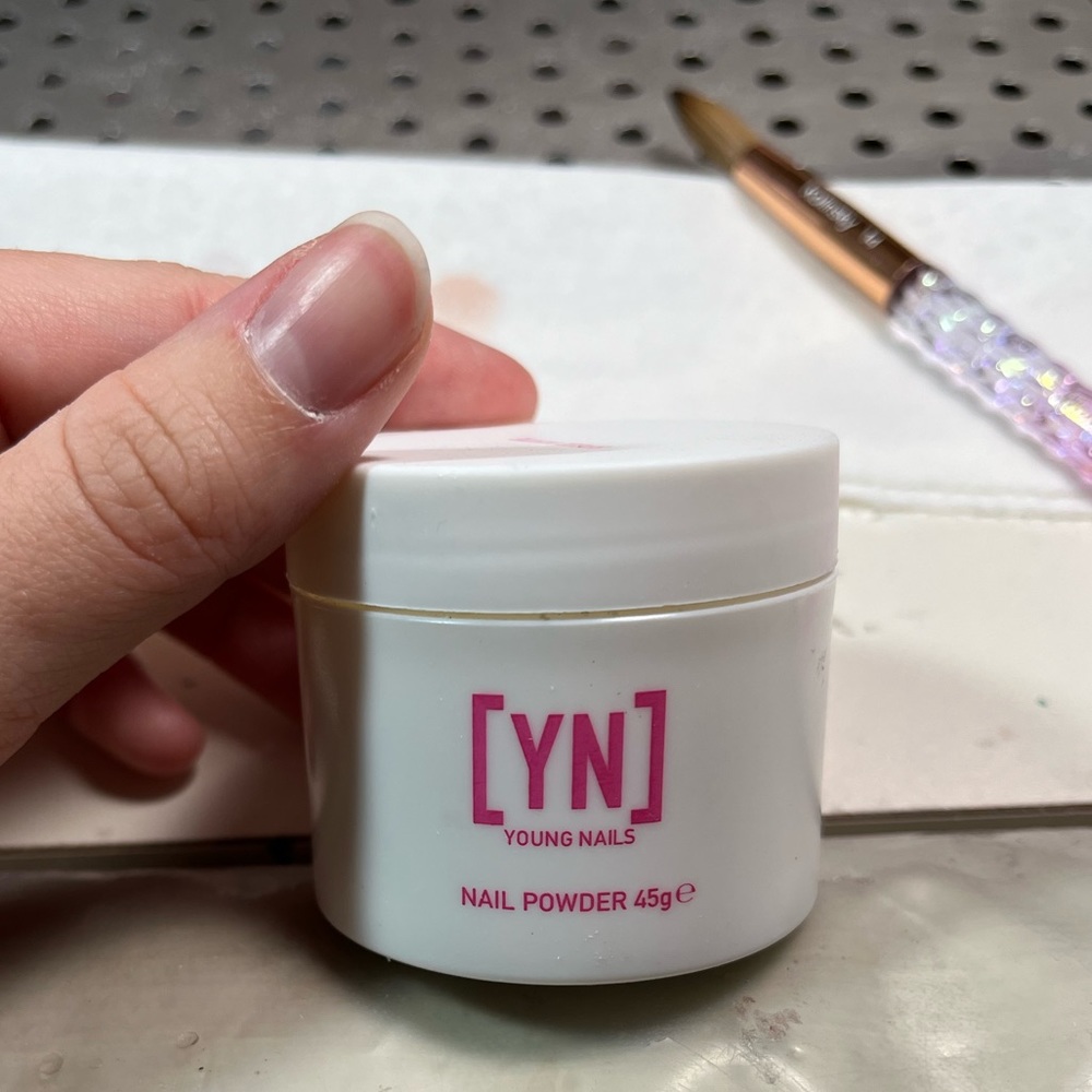 Young nails speed white acrylic